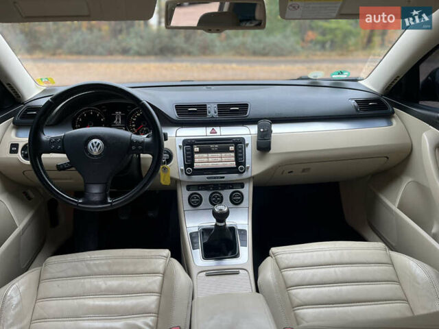 Черный Фольксваген Пассат, объемом двигателя 1.8 л и пробегом 245 тыс. км за 6999 $, фото 28 на Automoto.ua