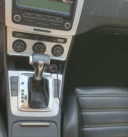 Черный Фольксваген Пассат, объемом двигателя 1.39 л и пробегом 275 тыс. км за 7300 $, фото 10 на Automoto.ua