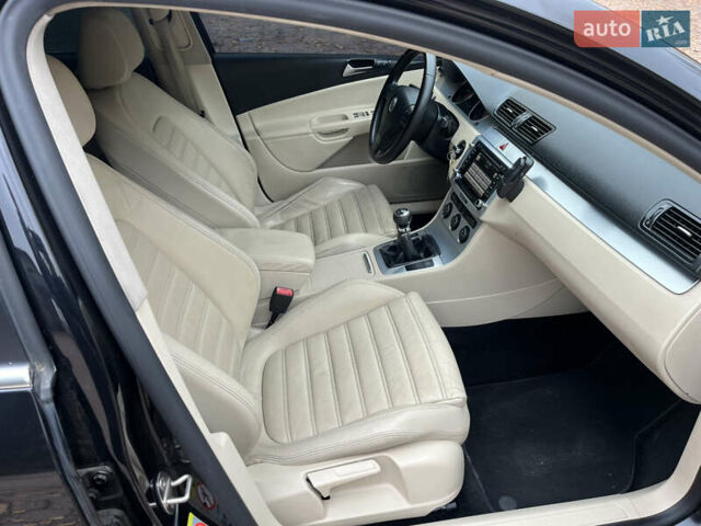 Черный Фольксваген Пассат, объемом двигателя 1.8 л и пробегом 245 тыс. км за 6999 $, фото 23 на Automoto.ua