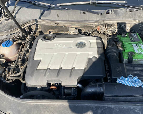 Чорний Фольксваген Пассат, об'ємом двигуна 1.97 л та пробігом 306 тис. км за 7600 $, фото 13 на Automoto.ua