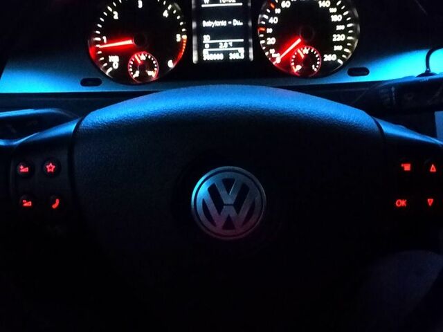 Черный Фольксваген Пассат, объемом двигателя 2 л и пробегом 404 тыс. км за 7300 $, фото 12 на Automoto.ua