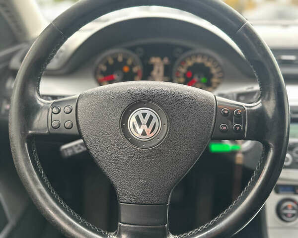 Черный Фольксваген Пассат, объемом двигателя 1.39 л и пробегом 275 тыс. км за 5999 $, фото 17 на Automoto.ua