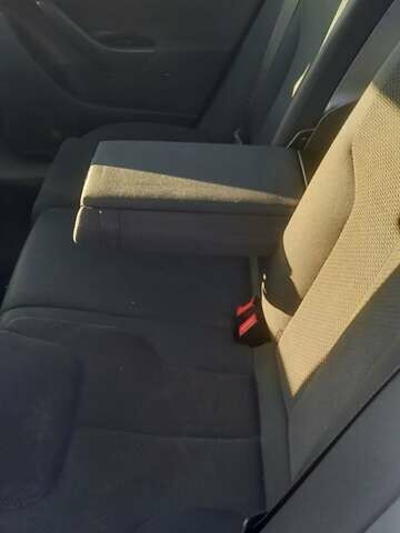 Черный Фольксваген Пассат, объемом двигателя 1.4 л и пробегом 210 тыс. км за 6800 $, фото 7 на Automoto.ua