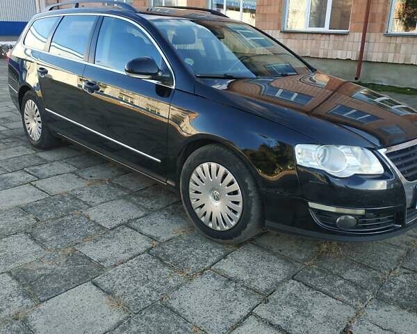 Черный Фольксваген Пассат, объемом двигателя 2 л и пробегом 220 тыс. км за 8500 $, фото 12 на Automoto.ua