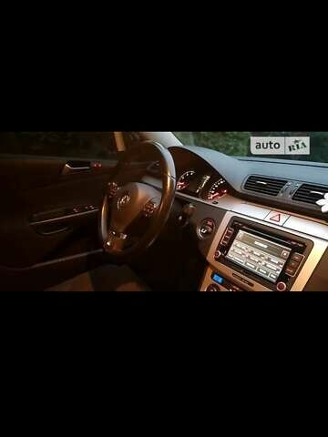 Черный Фольксваген Пассат, объемом двигателя 1.4 л и пробегом 249 тыс. км за 6200 $, фото 9 на Automoto.ua