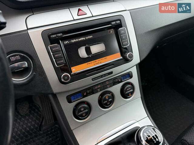 Черный Фольксваген Пассат, объемом двигателя 1.39 л и пробегом 238 тыс. км за 5950 $, фото 34 на Automoto.ua