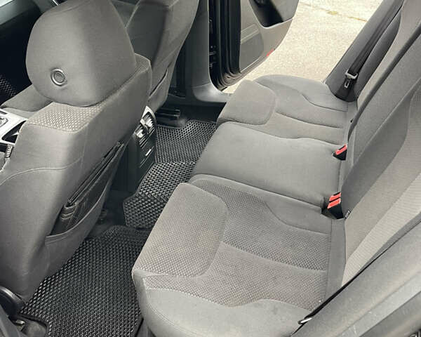 Чорний Фольксваген Пассат, об'ємом двигуна 1.97 л та пробігом 308 тис. км за 8300 $, фото 7 на Automoto.ua