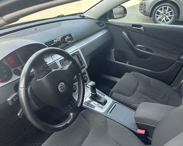 Чорний Фольксваген Пассат, об'ємом двигуна 1.8 л та пробігом 256 тис. км за 7000 $, фото 12 на Automoto.ua