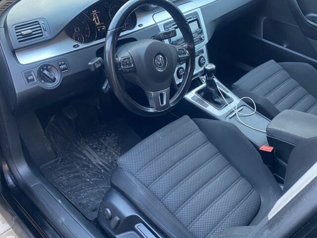 Фольксваген Пассат 2009 в Тернополе на Automoto.ua Черный Фольксваген Пассат, объемом двигателя 1.4 л и пробегом 225 тыс. км за 5000 $, фото 1 на Automoto.ua