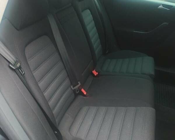 Черный Фольксваген Пассат, объемом двигателя 2 л и пробегом 218 тыс. км за 7800 $, фото 9 на Automoto.ua