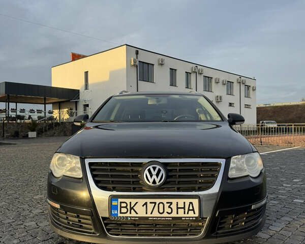 Черный Фольксваген Пассат, объемом двигателя 1.39 л и пробегом 234 тыс. км за 5700 $, фото 7 на Automoto.ua