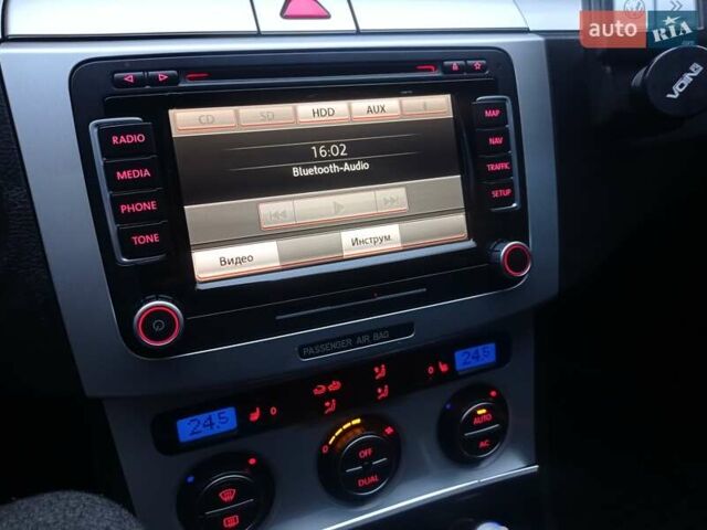 Черный Фольксваген Пассат, объемом двигателя 2 л и пробегом 320 тыс. км за 8100 $, фото 7 на Automoto.ua