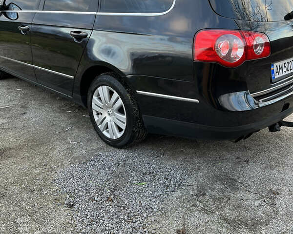 Черный Фольксваген Пассат, объемом двигателя 1.97 л и пробегом 345 тыс. км за 7400 $, фото 6 на Automoto.ua