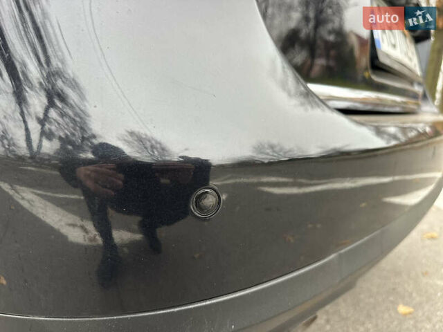 Черный Фольксваген Пассат, объемом двигателя 1.97 л и пробегом 235 тыс. км за 8499 $, фото 18 на Automoto.ua