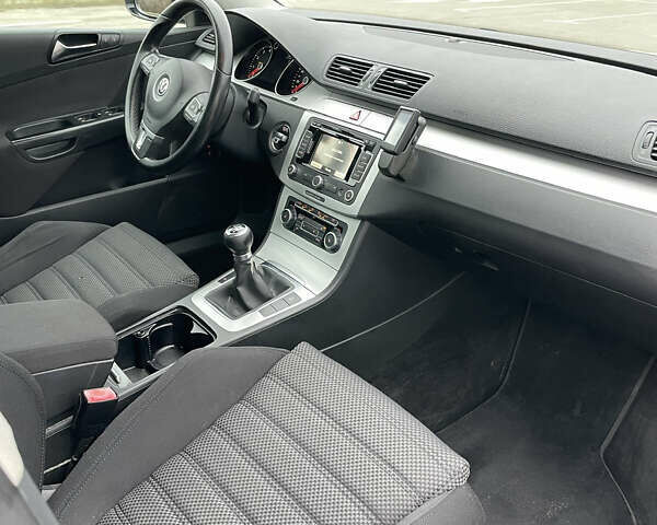 Черный Фольксваген Пассат, объемом двигателя 1.4 л и пробегом 171 тыс. км за 6999 $, фото 23 на Automoto.ua