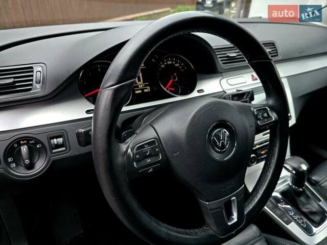 Черный Фольксваген Пассат, объемом двигателя 2 л и пробегом 225 тыс. км за 8800 $, фото 112 на Automoto.ua