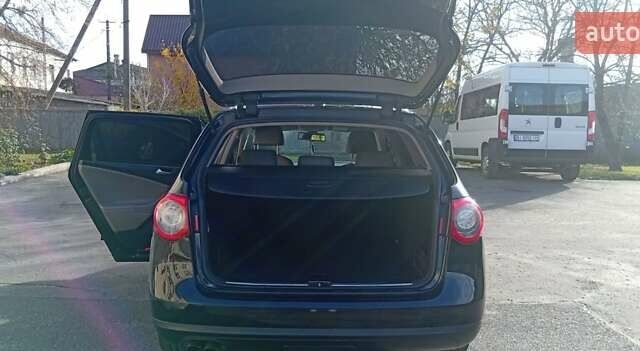 Черный Фольксваген Пассат, объемом двигателя 1.97 л и пробегом 325 тыс. км за 8900 $, фото 11 на Automoto.ua