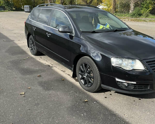 Черный Фольксваген Пассат, объемом двигателя 1.97 л и пробегом 302 тыс. км за 8150 $, фото 7 на Automoto.ua