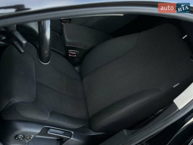 Чорний Фольксваген Пассат, об'ємом двигуна 1.6 л та пробігом 285 тис. км за 6999 $, фото 26 на Automoto.ua