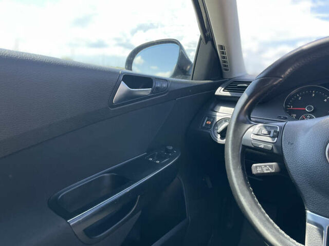 Чорний Фольксваген Пассат, об'ємом двигуна 1.97 л та пробігом 370 тис. км за 7900 $, фото 29 на Automoto.ua