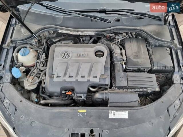 Черный Фольксваген Пассат, объемом двигателя 1.97 л и пробегом 290 тыс. км за 10200 $, фото 4 на Automoto.ua