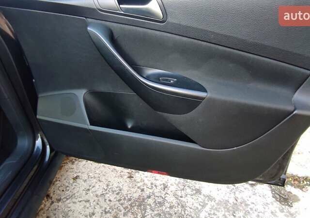 Черный Фольксваген Пассат, объемом двигателя 1.9 л и пробегом 280 тыс. км за 7900 $, фото 24 на Automoto.ua