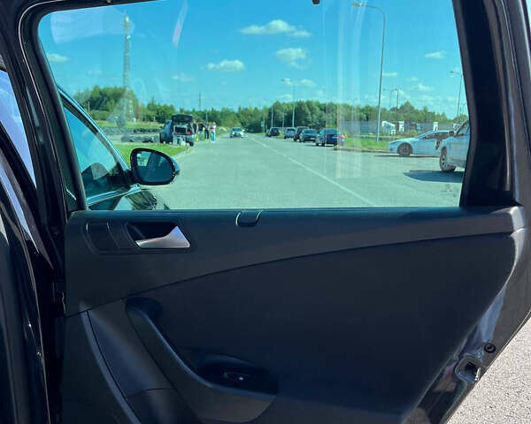 Чорний Фольксваген Пассат, об'ємом двигуна 1.97 л та пробігом 338 тис. км за 7200 $, фото 4 на Automoto.ua