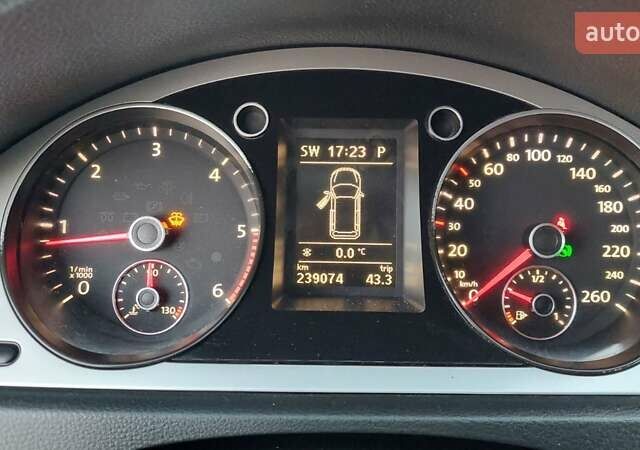 Черный Фольксваген Пассат, объемом двигателя 1.97 л и пробегом 239 тыс. км за 9222 $, фото 65 на Automoto.ua