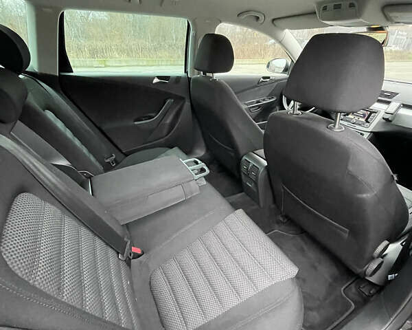 Черный Фольксваген Пассат, объемом двигателя 1.4 л и пробегом 171 тыс. км за 6999 $, фото 26 на Automoto.ua