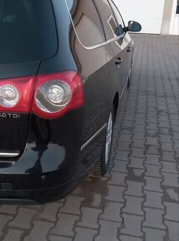 Чорний Фольксваген Пассат, об'ємом двигуна 2 л та пробігом 327 тис. км за 7700 $, фото 19 на Automoto.ua