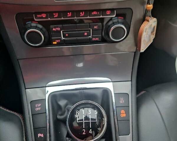 Чорний Фольксваген Пассат, об'ємом двигуна 1.6 л та пробігом 405 тис. км за 6500 $, фото 1 на Automoto.ua