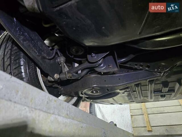 Черный Фольксваген Пассат, объемом двигателя 2 л и пробегом 225 тыс. км за 8800 $, фото 49 на Automoto.ua