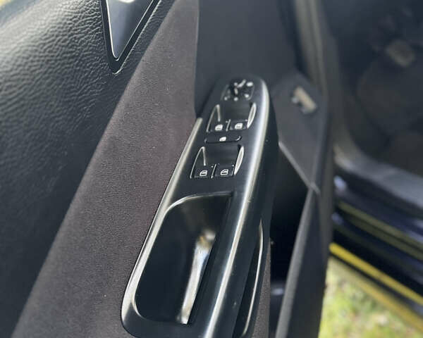 Черный Фольксваген Пассат, объемом двигателя 1.6 л и пробегом 229 тыс. км за 8222 $, фото 48 на Automoto.ua