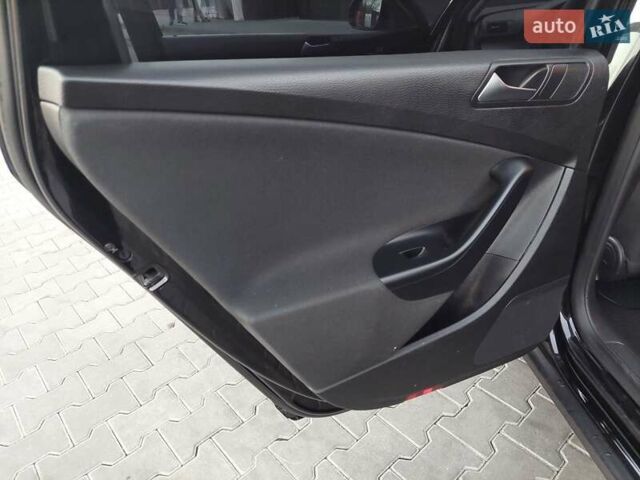 Черный Фольксваген Пассат, объемом двигателя 1.97 л и пробегом 239 тыс. км за 9222 $, фото 74 на Automoto.ua