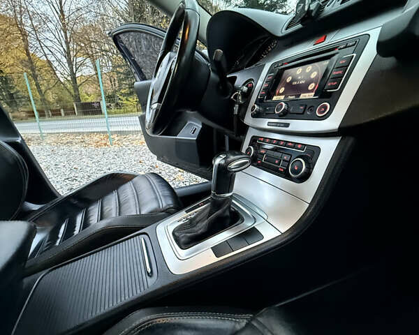 Черный Фольксваген Пассат, объемом двигателя 1.97 л и пробегом 285 тыс. км за 8599 $, фото 19 на Automoto.ua