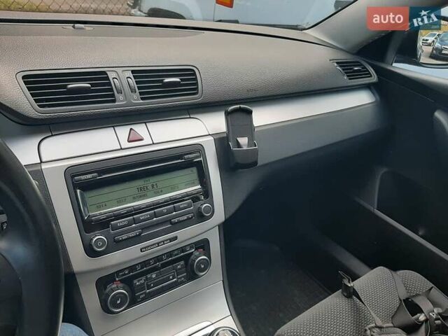 Черный Фольксваген Пассат, объемом двигателя 2 л и пробегом 328 тыс. км за 8000 $, фото 44 на Automoto.ua