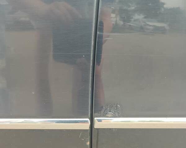 Черный Фольксваген Пассат, объемом двигателя 1.97 л и пробегом 286 тыс. км за 7000 $, фото 12 на Automoto.ua