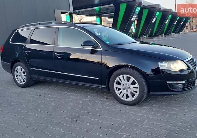 Черный Фольксваген Пассат, объемом двигателя 1.97 л и пробегом 239 тыс. км за 9222 $, фото 5 на Automoto.ua