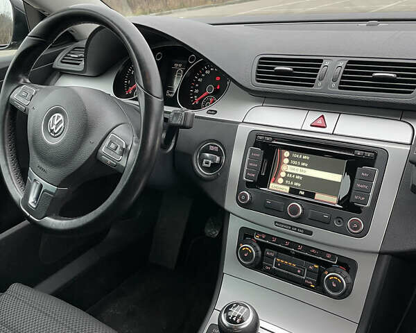 Черный Фольксваген Пассат, объемом двигателя 1.4 л и пробегом 171 тыс. км за 6999 $, фото 24 на Automoto.ua