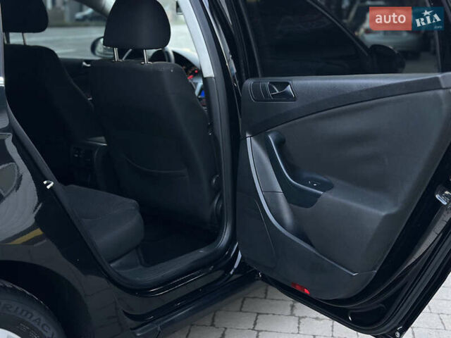 Чорний Фольксваген Пассат, об'ємом двигуна 1.6 л та пробігом 285 тис. км за 6999 $, фото 38 на Automoto.ua