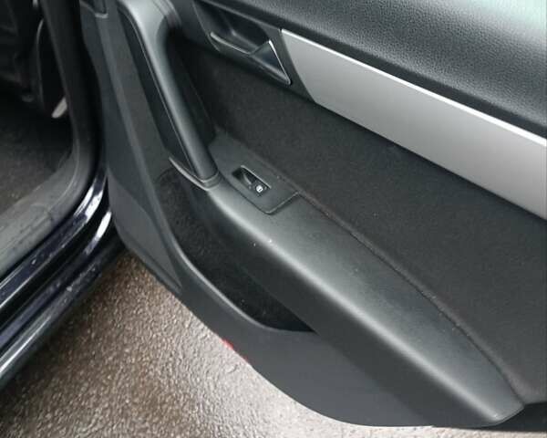 Чорний Фольксваген Пассат, об'ємом двигуна 1.39 л та пробігом 228 тис. км за 8300 $, фото 7 на Automoto.ua