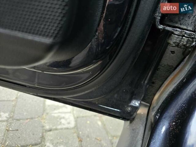 Черный Фольксваген Пассат, объемом двигателя 2 л и пробегом 225 тыс. км за 8800 $, фото 101 на Automoto.ua
