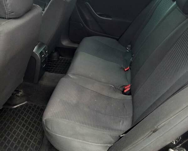 Черный Фольксваген Пассат, объемом двигателя 1.97 л и пробегом 411 тыс. км за 8100 $, фото 7 на Automoto.ua