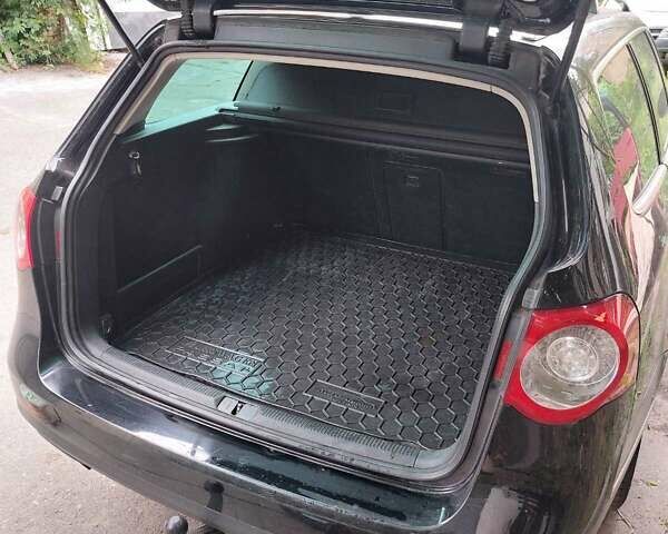 Черный Фольксваген Пассат, объемом двигателя 1.97 л и пробегом 274 тыс. км за 7500 $, фото 3 на Automoto.ua