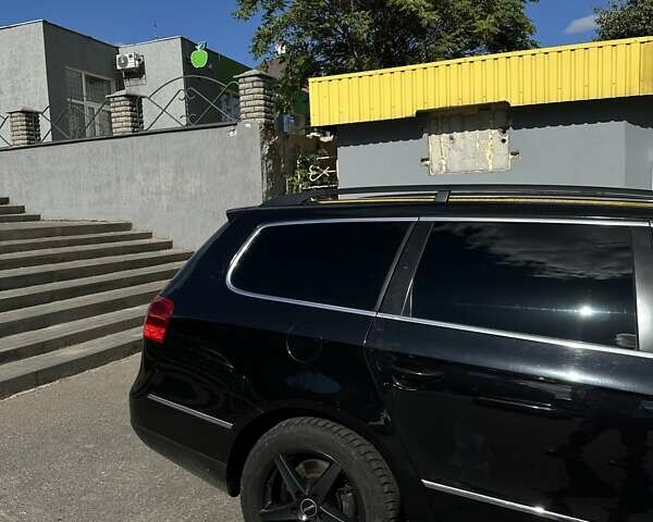 Черный Фольксваген Пассат, объемом двигателя 1.4 л и пробегом 221 тыс. км за 7100 $, фото 2 на Automoto.ua