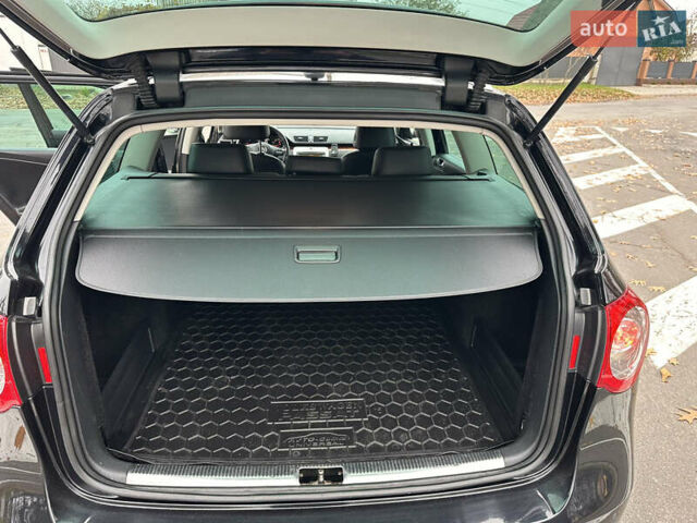 Черный Фольксваген Пассат, объемом двигателя 1.97 л и пробегом 235 тыс. км за 8499 $, фото 56 на Automoto.ua