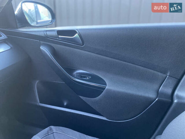 Чорний Фольксваген Пассат, об'ємом двигуна 1.97 л та пробігом 287 тис. км за 7500 $, фото 15 на Automoto.ua