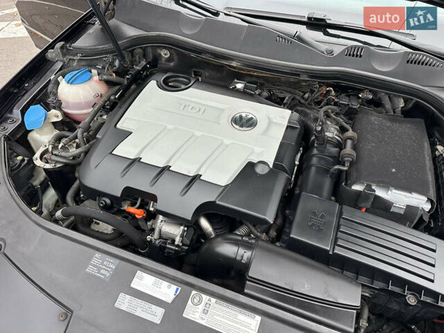 Черный Фольксваген Пассат, объемом двигателя 1.97 л и пробегом 235 тыс. км за 8499 $, фото 74 на Automoto.ua