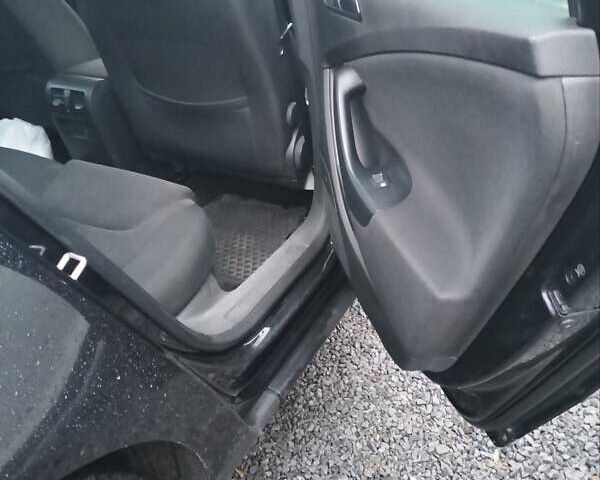 Черный Фольксваген Пассат, объемом двигателя 1.97 л и пробегом 326 тыс. км за 7500 $, фото 9 на Automoto.ua