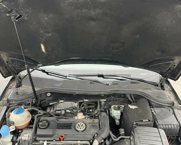 Черный Фольксваген Пассат, объемом двигателя 1.4 л и пробегом 171 тыс. км за 6999 $, фото 11 на Automoto.ua